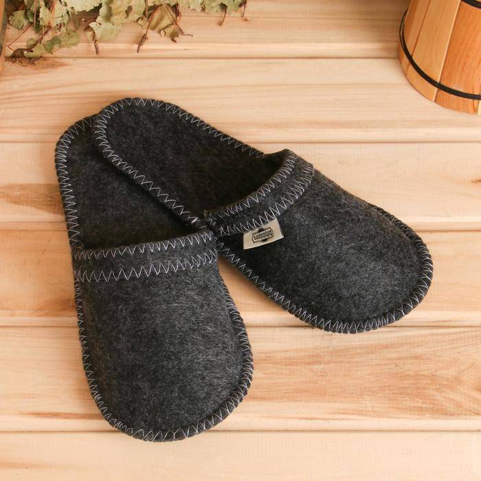 Набор для бани с вышивкой «Добрая банька», 5 предметов: шапка, коврик, рукавица, тапочки, сумка, «Добропаровъ»